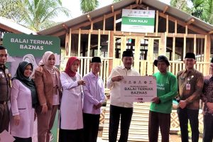 Baznas Launching Program Balai Ternak di Banyumas